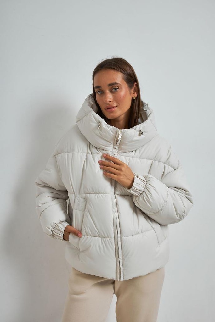 Down jacket cropped with a hood