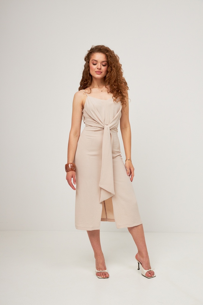 Sarafan cu răsucire