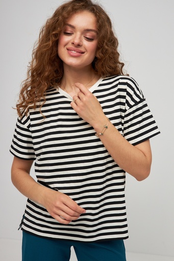 T-shirt with stripes